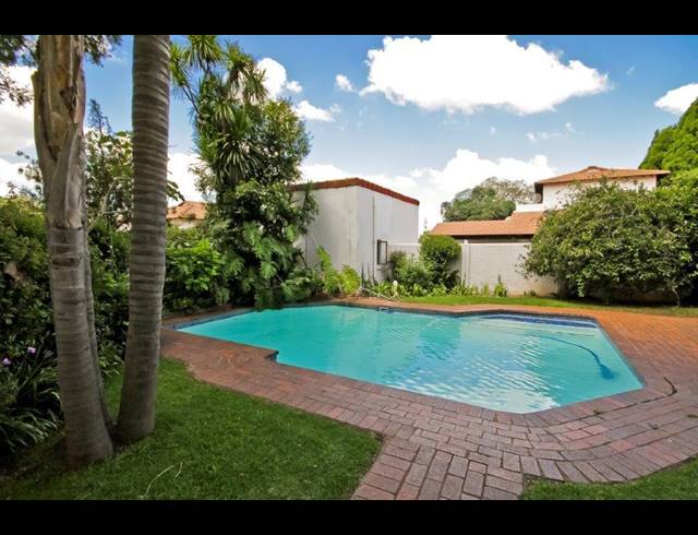 1 BEDROOM TOWNHOUSE FOR SALE IN OBSERVATORY